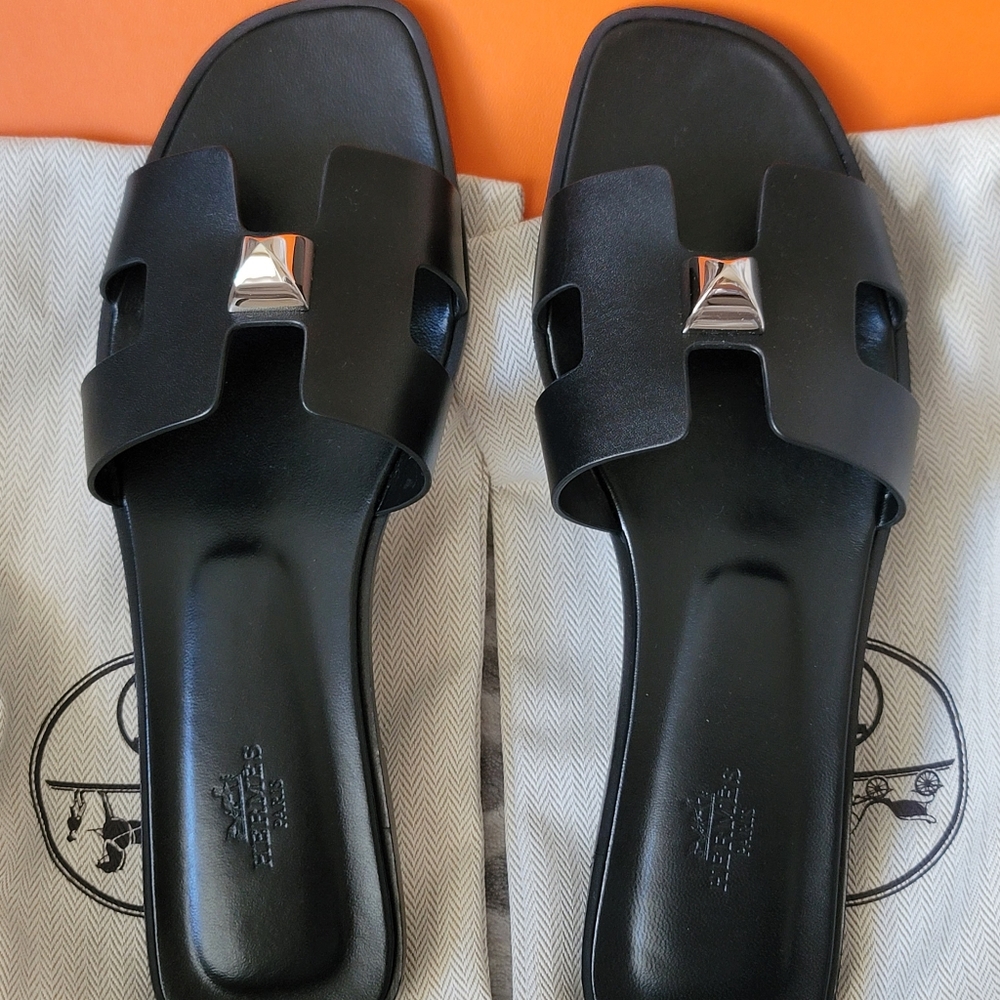 Hermes Sandal BLACK LEATHER SILVER STUD SIZE 39.5=9.5US LIMITED EDITION ORAN NEW - Picture 11 of 17